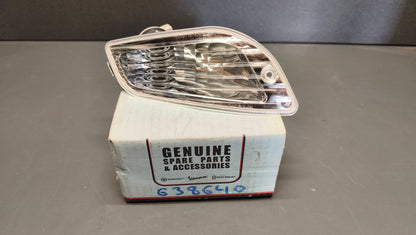 Piaggio Fly Front Right Indicator Assembly 638640