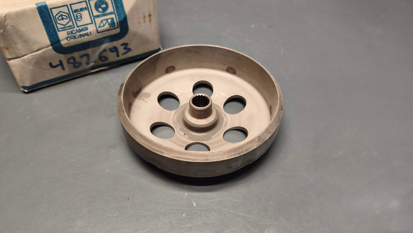 Piaggio 125cc / 150cc Clutch Drum Bell 482693