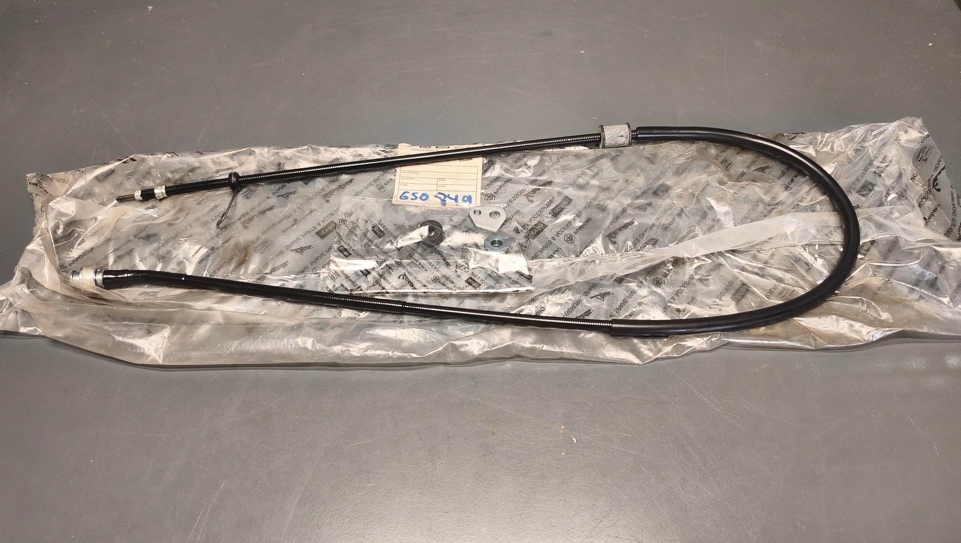 Genuine Piaggio Vespa GTS 125 250 300 Speedometer Cable 650849