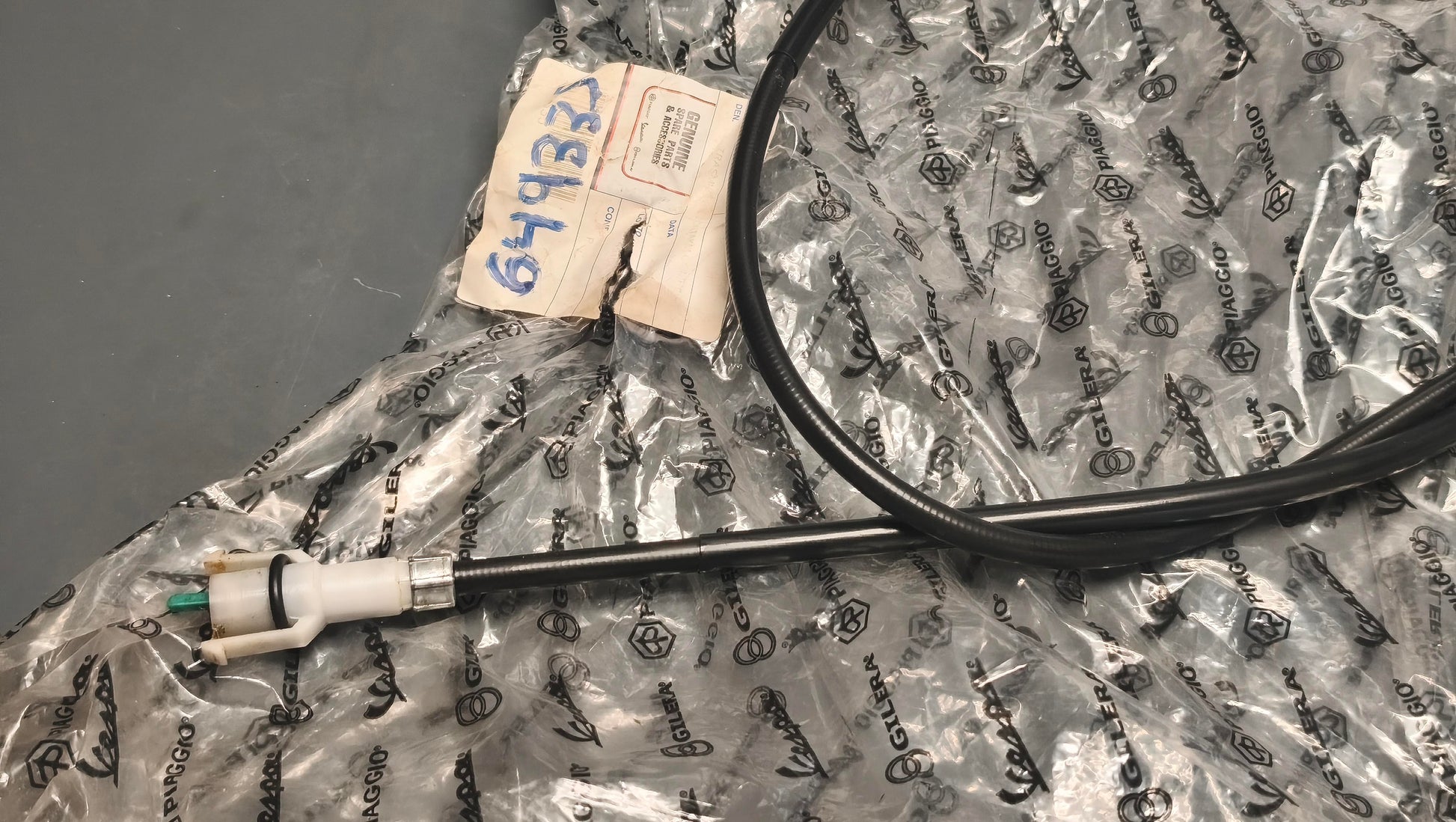 Genuine Piaggio Zip 50 125 SP Speedometer Cable 649335