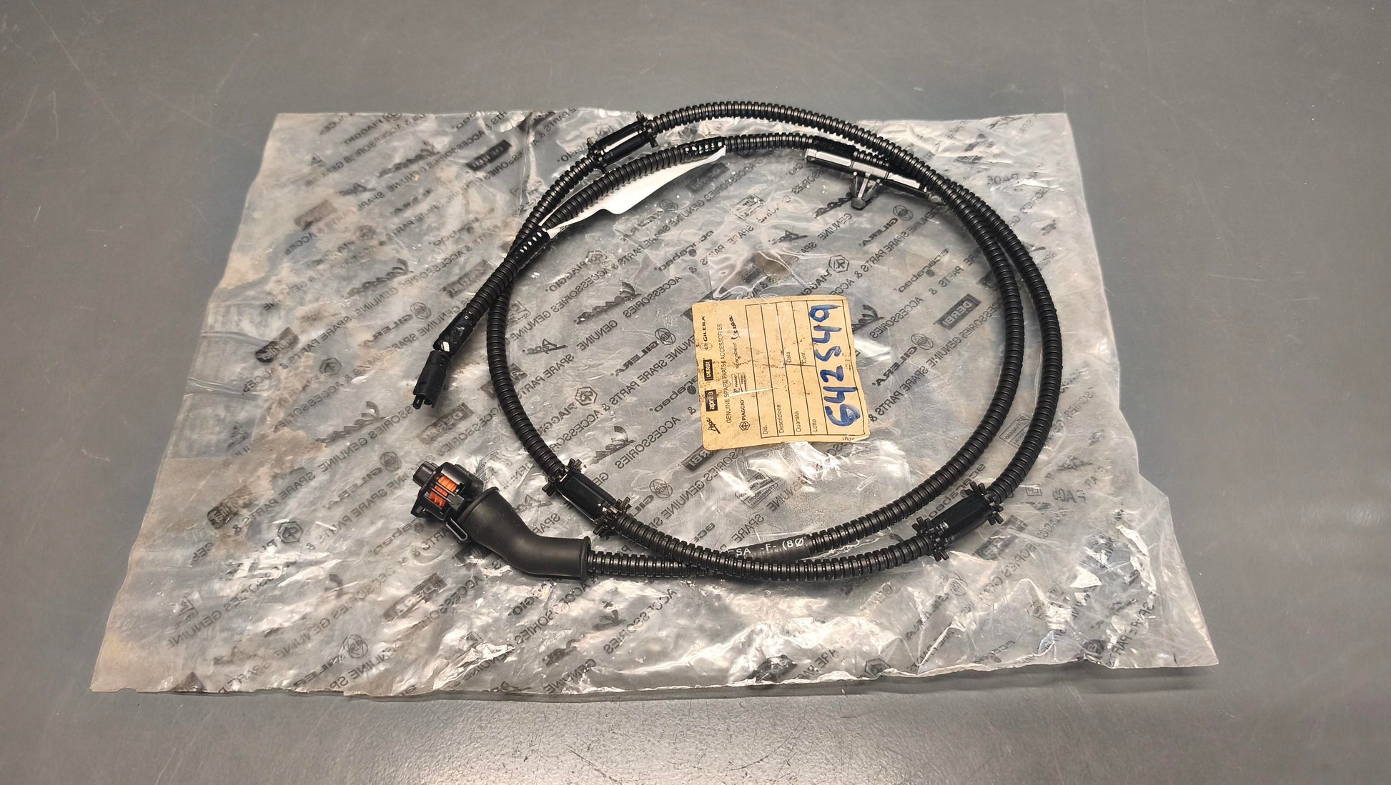 Genuine Piaggio MP3 500 Right Wheel Speed Sensor Cable 642549