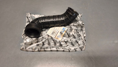 Genuine Vespa / Piaggio Air Filter Box Hose 845489