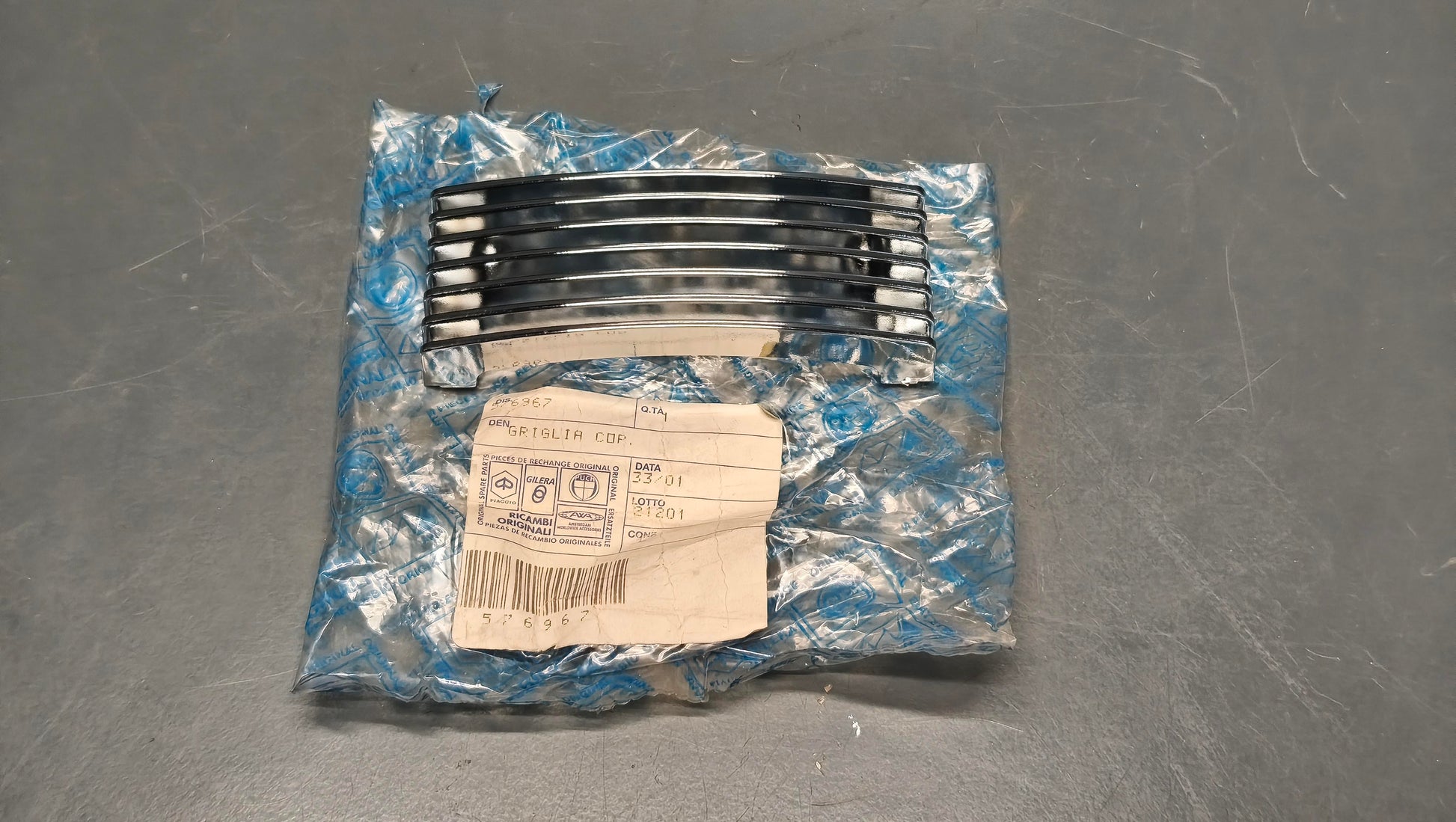 Genuine Vespa PX / T5 Horn Cover Grill 576967
