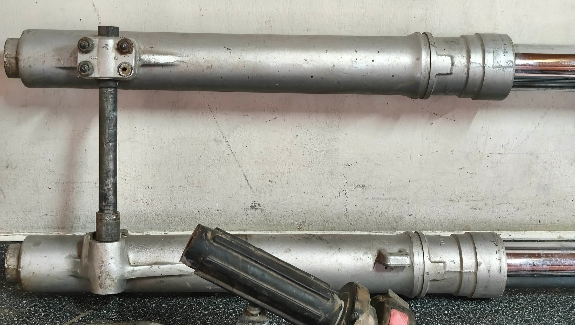 Genuine Used Yamaha TT-R 250 Complete Front Suspension & Handlebar Controls