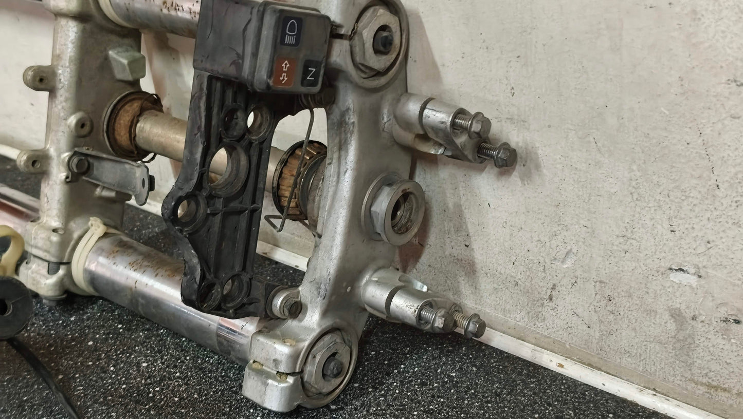 Genuine Used Yamaha TT-R 250 Complete Front Suspension & Handlebar Controls
