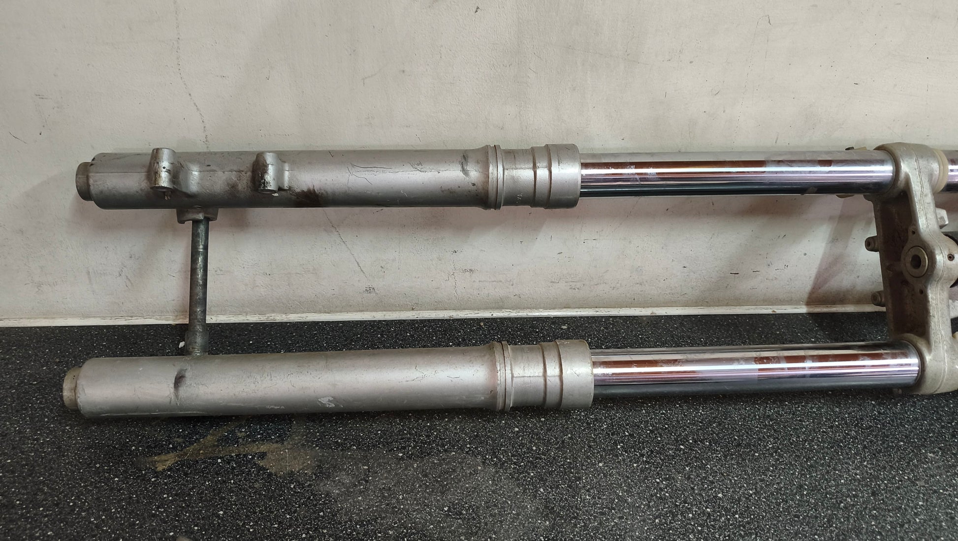 Genuine Used Yamaha TT-R 250 Complete Front Suspension & Handlebar Controls