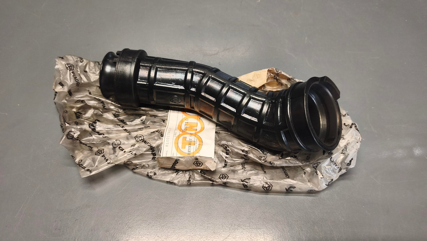 Genuine Piaggio MP3 / Beverly 400-500 Air Box Hose 834710