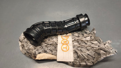 Genuine Piaggio MP3 / Beverly 400-500 Air Box Hose 834710