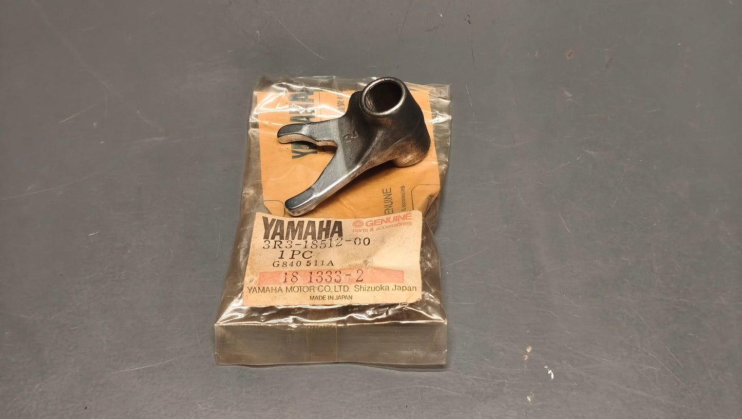 Yamaha Genuine IT175 / YZ125 / YZ100 Shift Fork 2 3R3-18512-00