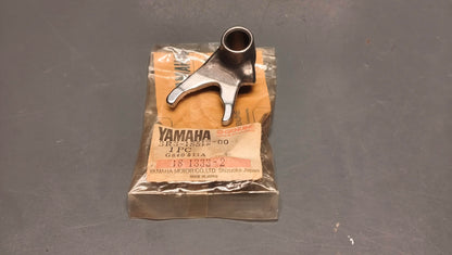 Yamaha Genuine IT175 / YZ125 / YZ100 Shift Fork 2 3R3-18512-00