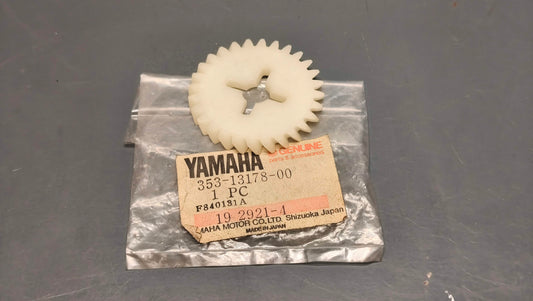 Yamaha Genuine DT50 / YZ80 / YSR50 Oil Pump Drive Gear 353-13178-20