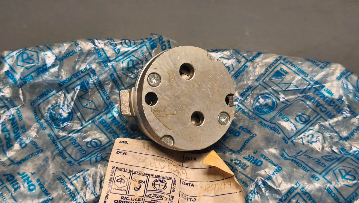 Piaggio Genuine Leader 125 150 200 Engine Oil Pump Assembly 487343