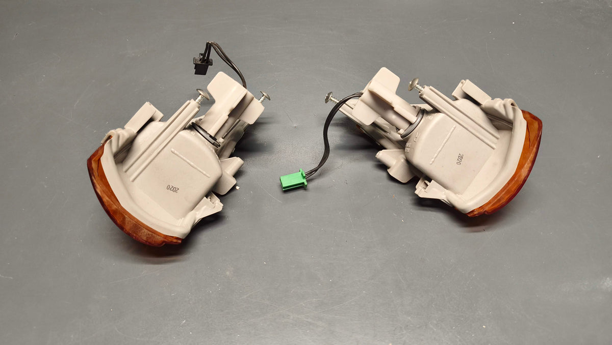 Suzuki Genuine Let's Basket CA4AA used Front left and right turn signals