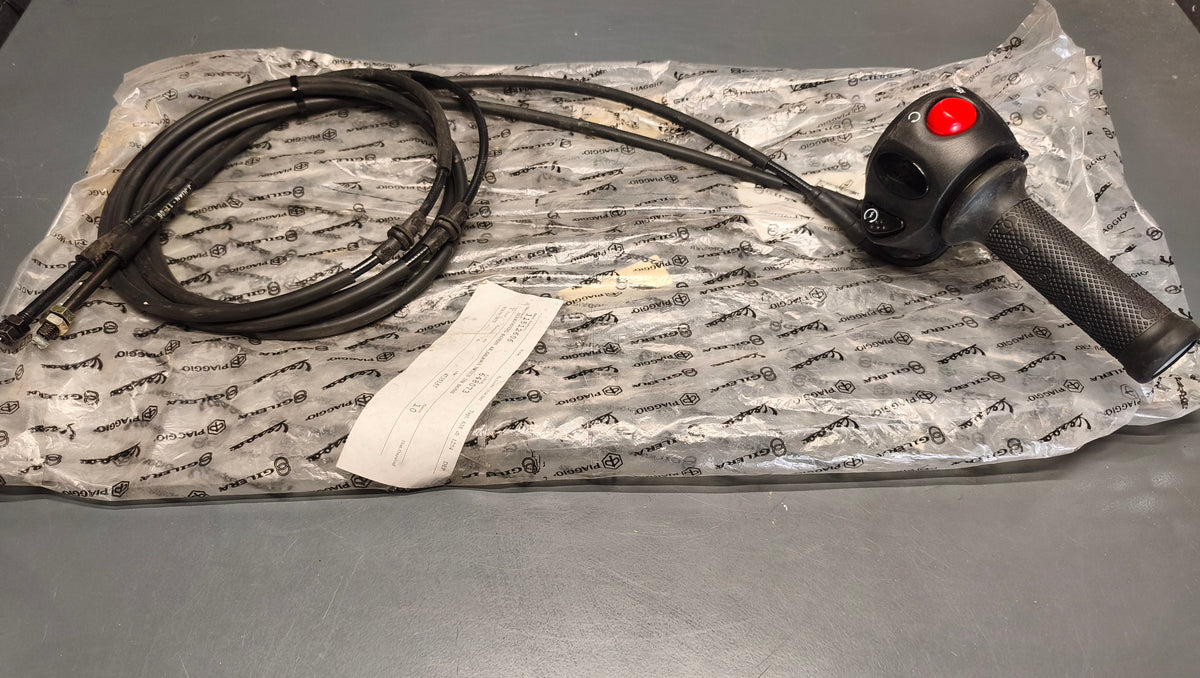 Gilera Genuine Nexus 125 - 500 Right Handlebar Switch & Throttle Cables 648073