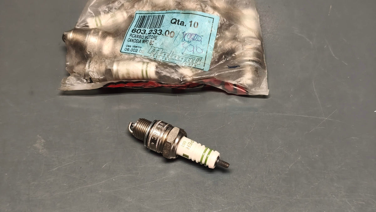 Malaguti Genuine Crosser CR1 50 Spark Plug WR7BC 603.233.00