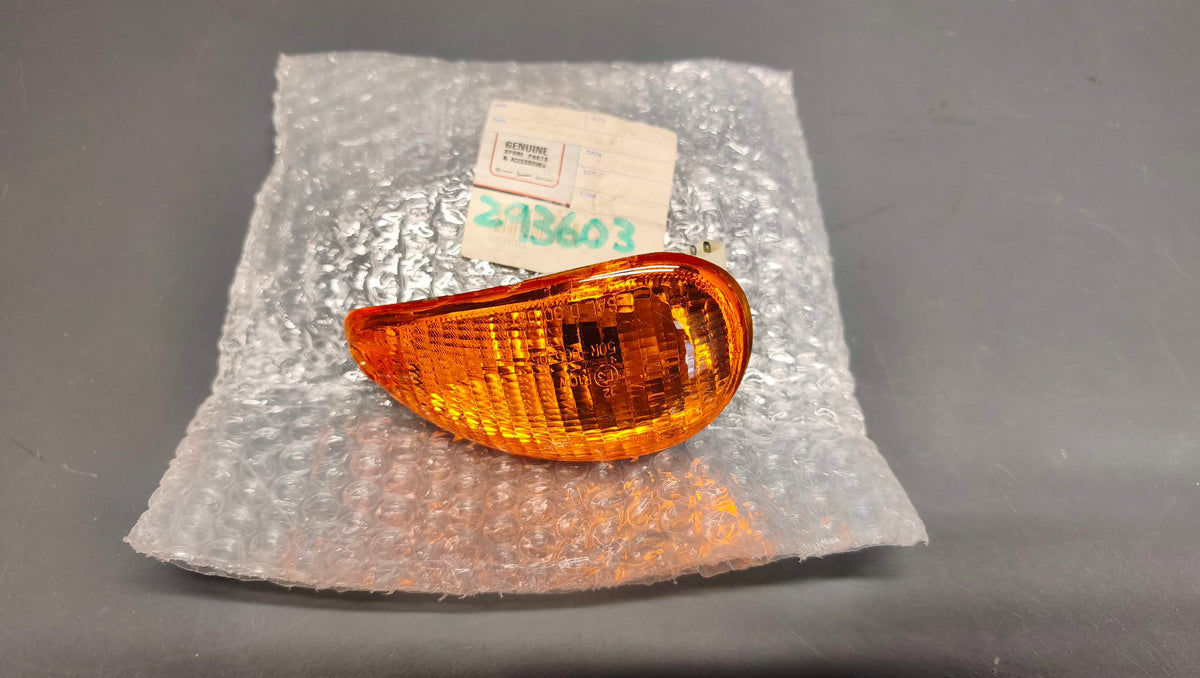 Piaggio Genuine Vespa ET2 ET4 Rear Left Indicator 293603