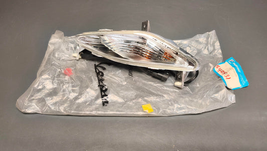 Piaggio Genuine Fly 50 125 150 Front Right Indicator 642531