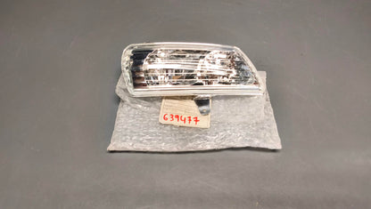 Piaggio Genuine Gilera Nexus Aprilia SR Max Front Right Indicator 639477