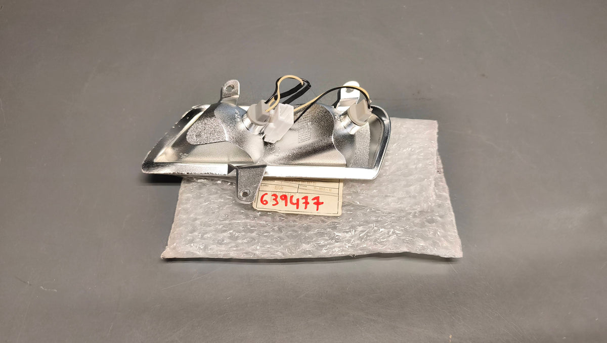 Piaggio Genuine Gilera Nexus Aprilia SR Max Front Right Indicator 639477
