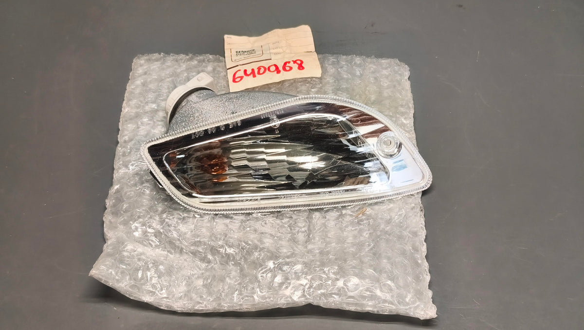 Piaggio Genuine Vespa LX LXV Front Left Indicator 640968