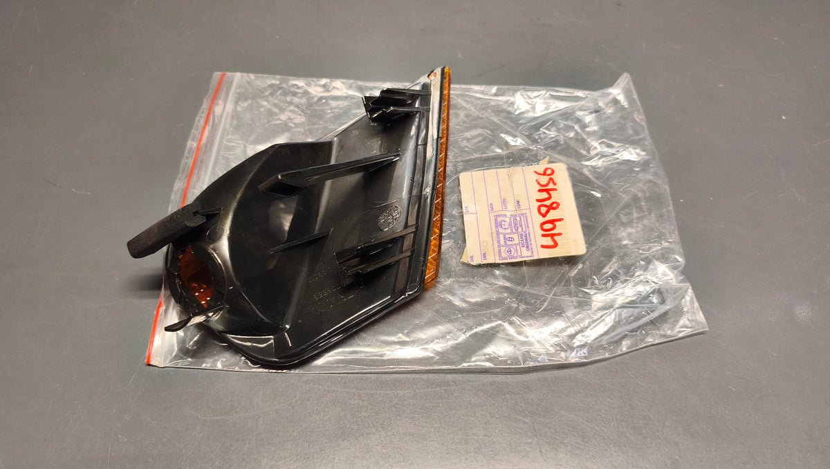 Piaggio Genuine Hexagon 125 150 Front Right Indicator 498456