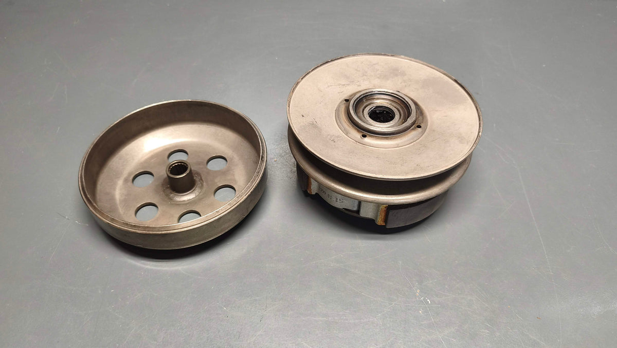Peugeot Genuine Elyseo 125 Complete Driven Pulley & Clutch Assembly 753930