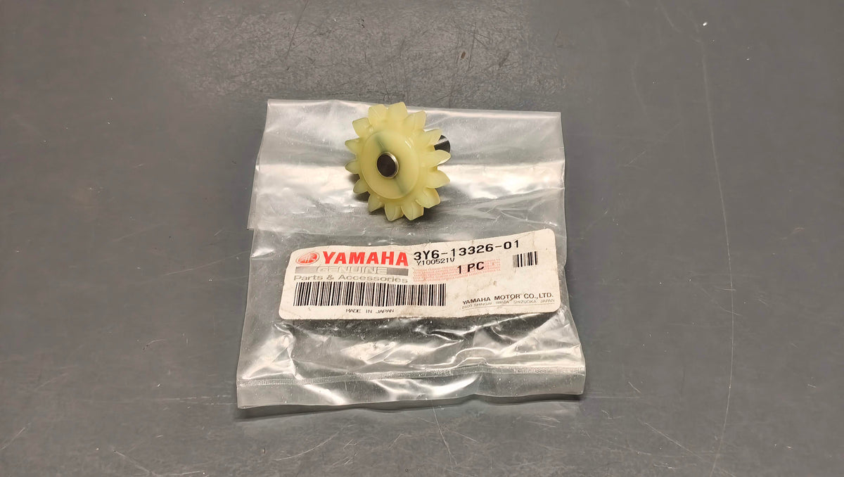 Yamaha Genuine XT350 / Virago 250 Oil Pump Driven Gear 3Y6-13326-01
