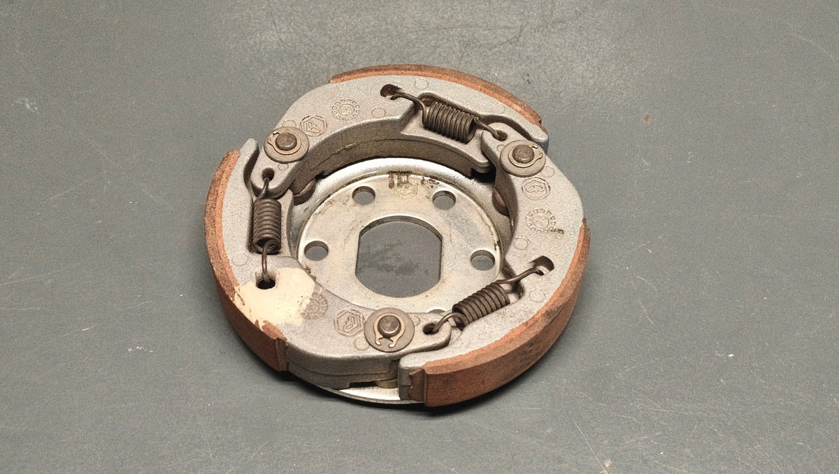 Piaggio Genuine 50cc Centrifugal Clutch Assembly 431501
