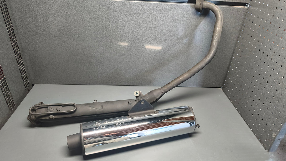 Honda genuine new CBR 150 R 00 - 10 Japanese import exhaust muffler system