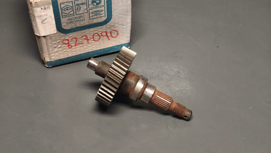 Piaggio Genuine Vespa & Scooter Rear Wheel Axle shaft 827090
