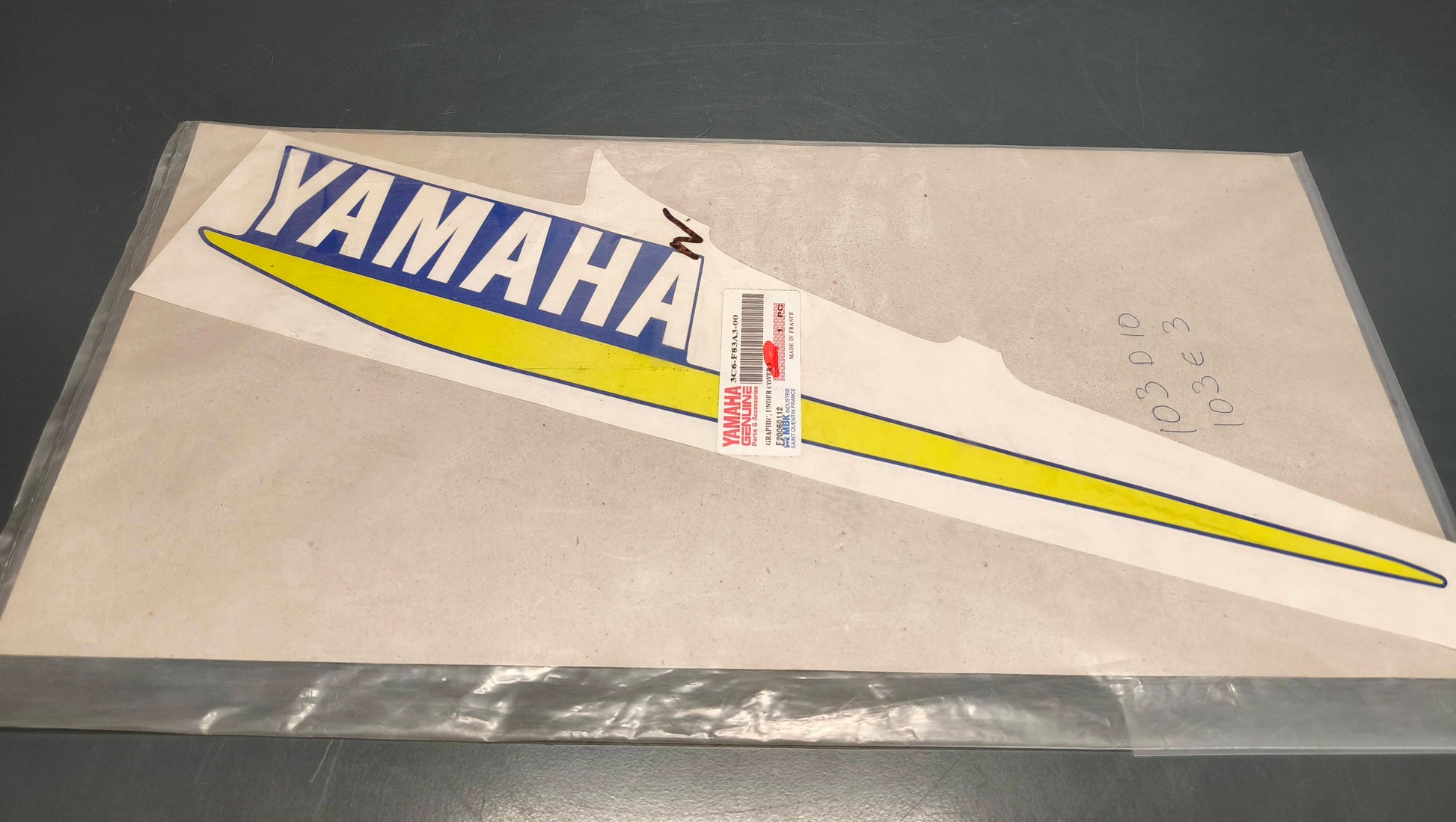 Yamaha genuine new aerox yq50 2005 under cover graphic pn 3c6-f83a3-00