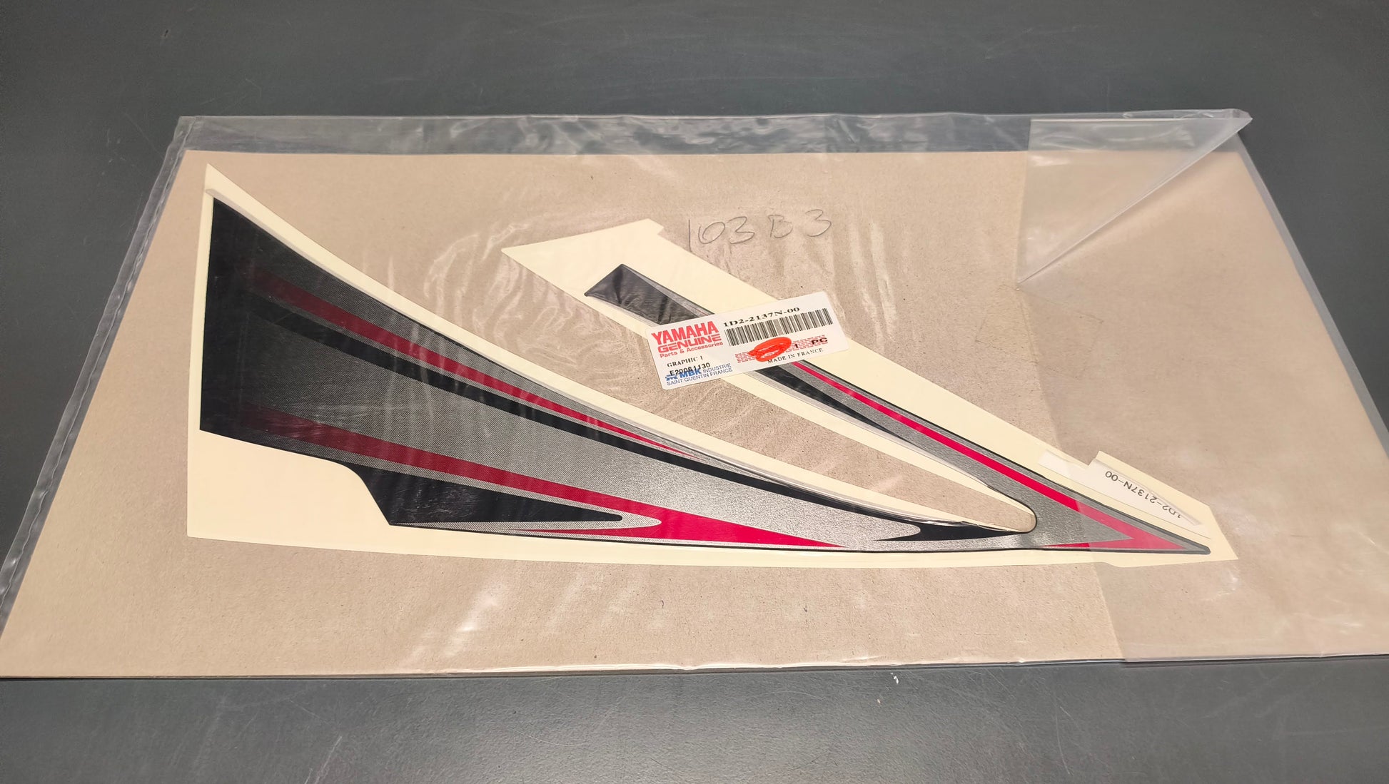 Yamaha genuine new xt660 2006 air scoop graphic decal pn 1d2-2137n-00