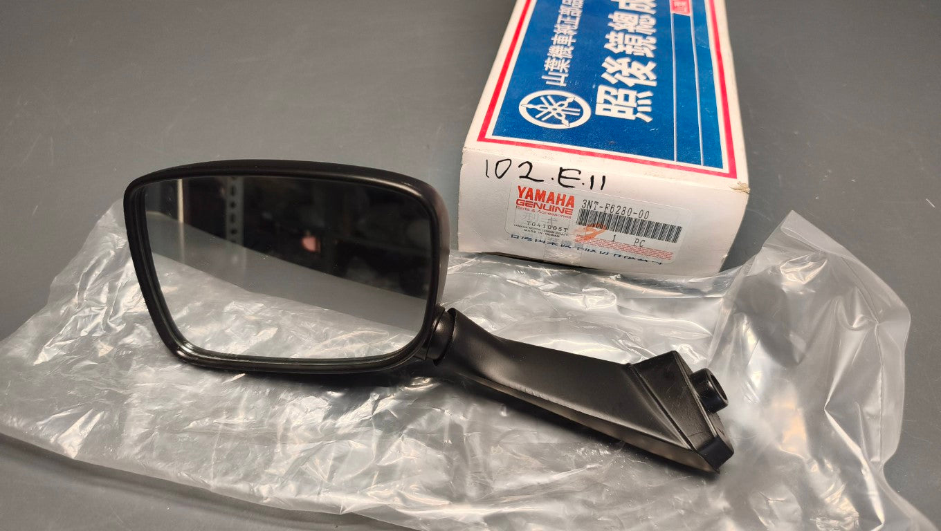 Yamaha genuine new CT50S 1990 left mirror pn 3nt-f6280-00 - Www.dm-motorcycles.com