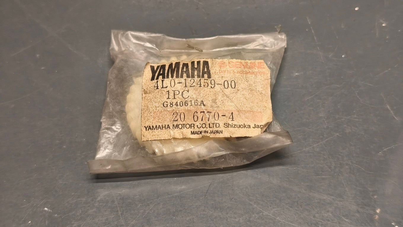 Yamaha genuine new RD350 RZ350 Banshee 350 water pump impeller shaft gear pn 4l0-12459-00 - Www.dm-motorcycles.com