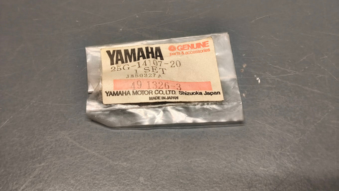 Yamaha Genuine New XS650 XS400 SR250 XJ550 FJ600 Carburetor Needle Valve Set PN 25G-14107-20 - Www.dm-motorcycles.com