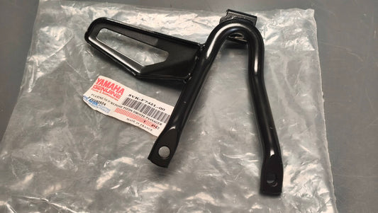Yamaha XT660 Right Pillion Footrest Bracket - 5VK-F742L-00