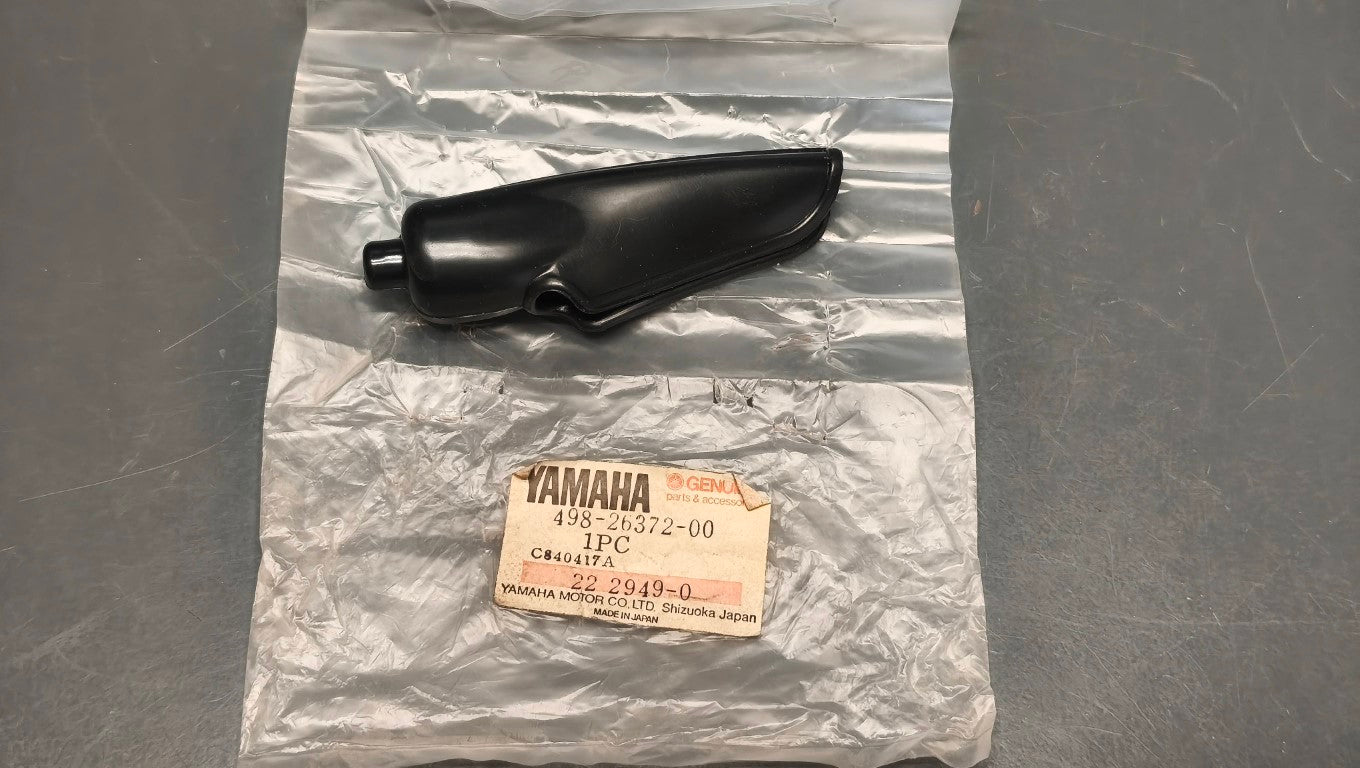 Yamaha YZ80 / YZ125 / DT125 Handlebar Lever Cover - 498-26372-00